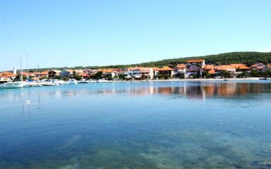 MASOVNA TUČNJAVA U BIBINJAMA Trojica muškaraca završila u pritvoru, jedan teško ozlijeđen