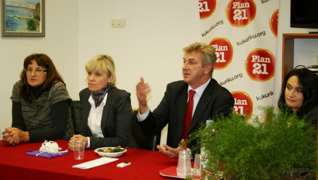 “Država je brza i efikasna prema sirotinji”