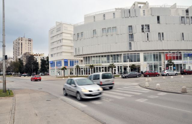Dječaka na pješačkom oborilo vozilo Hitne pomoći