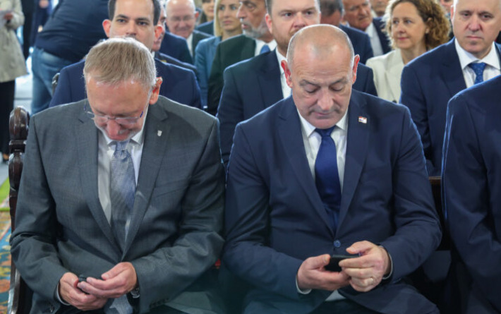 Božinović objavio da Hrvatska uvodi sustav za uzbunjivanje na mobitelu
