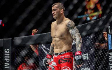 VIDEO Hrvatski MMA borac doživio brutalan nokaut u drugoj rundi meča protiv Šveđanina