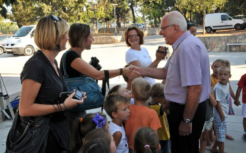 Vrančić Višnjiku darovao stabla limuna i mandarine