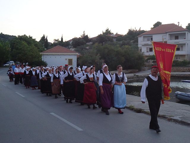 “Ždreške lazi” savršeni spoj  narodne baštine otoka i kopna