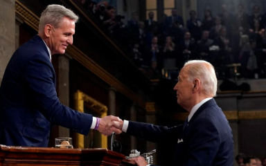 Biden i McCarthy postigli važan dogovor o podizanju granice zaduživanja