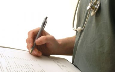 Pobuna u Dalmaciji zbog doktora iz Irana: ‘Odbija pričati hrvatski, koristi i Chat GPT’