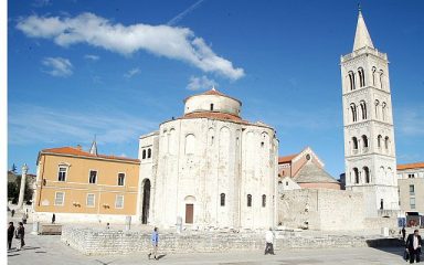 Zadarska nadbiskupija o izložbi u crkvi sv. Donata: ‘Izražavamo osudu zbog povrede vjerskih uvjerenja…’