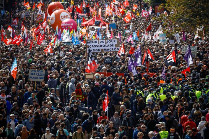Prvomajski bijes zbog mirovinske reforme, više od milijun ljudi na ulici