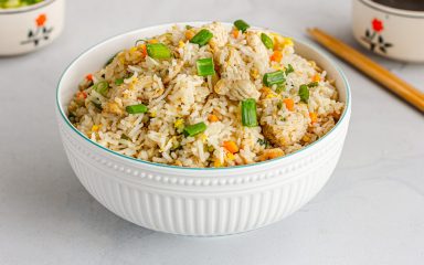 Preukusnu prženu rižu možete napraviti kod kuće za svega 20 minuta!