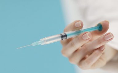 Njemački proizvođač cjepiva BioNTech ukida tisuće radnih mjesta i okreće se terapijama protiv raka