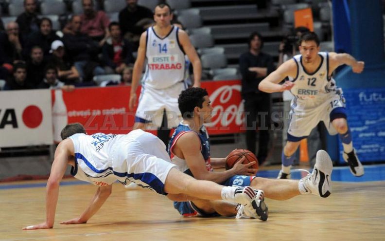 Cibona nokautirala Zadar na Višnjiku