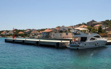 Slavni Hrvat s američkom adresom ljetuje na – Malom Ižu: ‘To je mali komadić raja…’