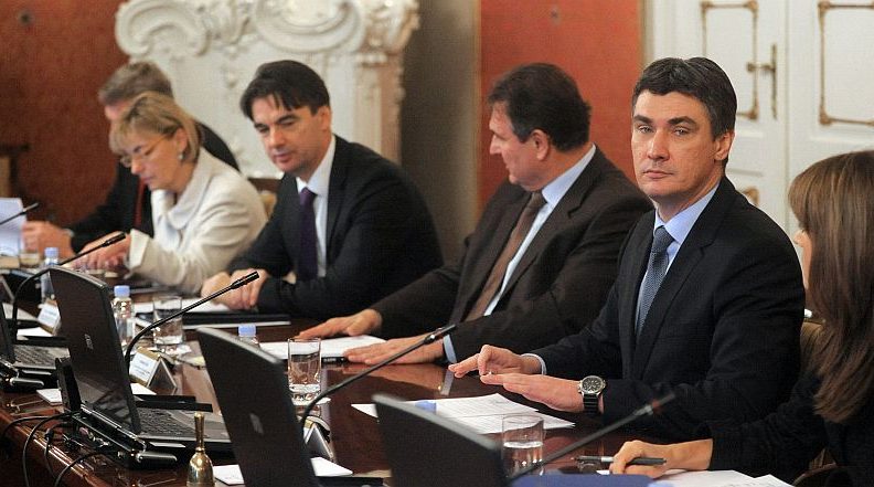 Trećinu manji broj pomoćnika i zamjenika u Vladi