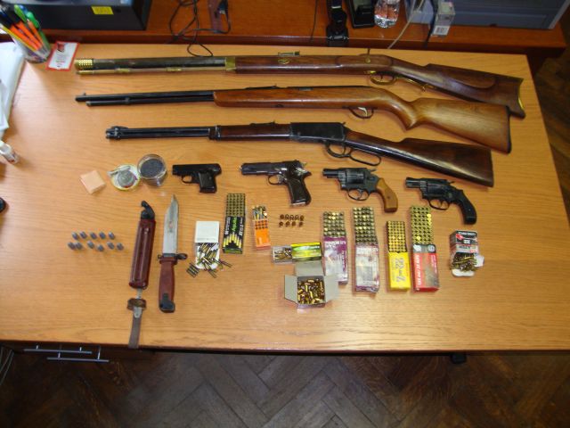 Zadarska policija od građana preuzela veliku količinu oružja, streljiva i eksploziva
