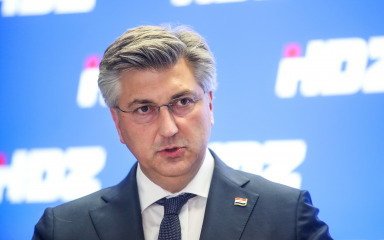 Politico nahvalio Plenkovića: “On je miljenik europskih Pučana”
