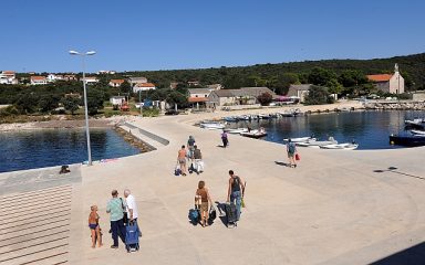 STANOVNICI U OČAJU! Premuda ostala bez poštara: ‘Ne možemo dignuti mirovine…’