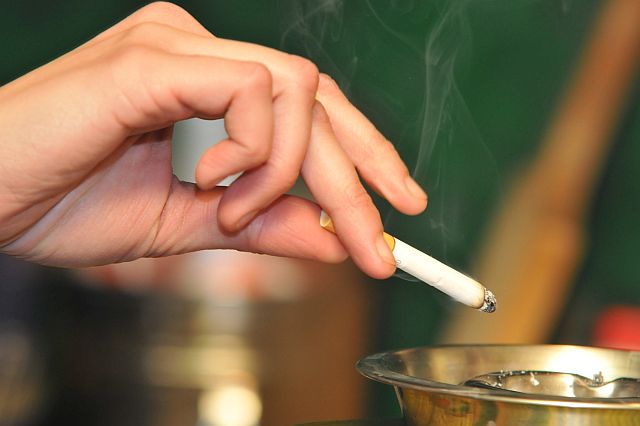 Sve veći broj zemalja poduzima mjere protiv pušenja