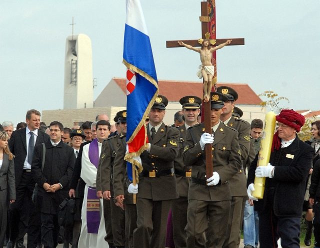 U Škabrnju dolaze predsjednik i premijerka