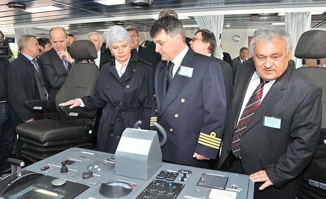 Brod na diku Tankerske plovidbe i Hrvatske
