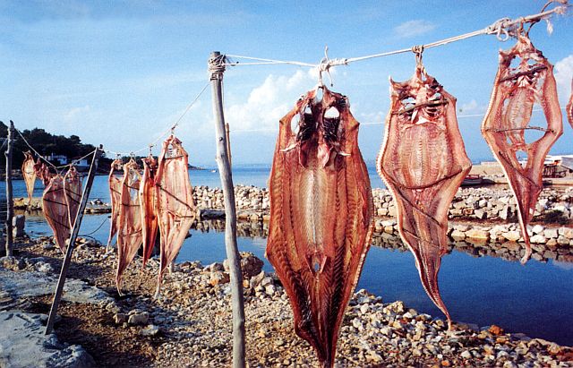 Vrgadinska “hljandrovina” kao specijalitet i suvenir