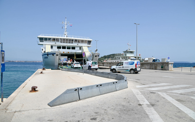 Brodaru iz Italije odobreno održavanje dodatne trajektne linije Zadar - Preko