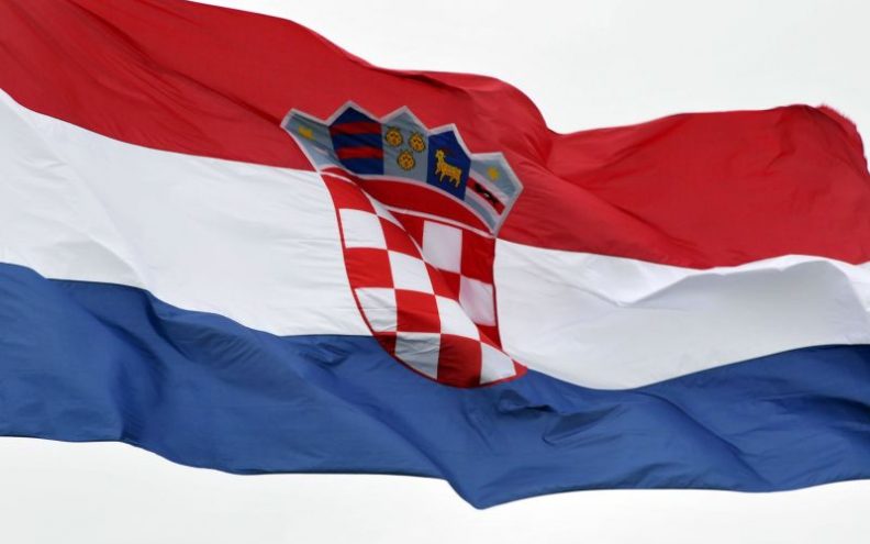 Na benkovačkom području nepoznati počinitelj ukrao hrvatsku zastavu
