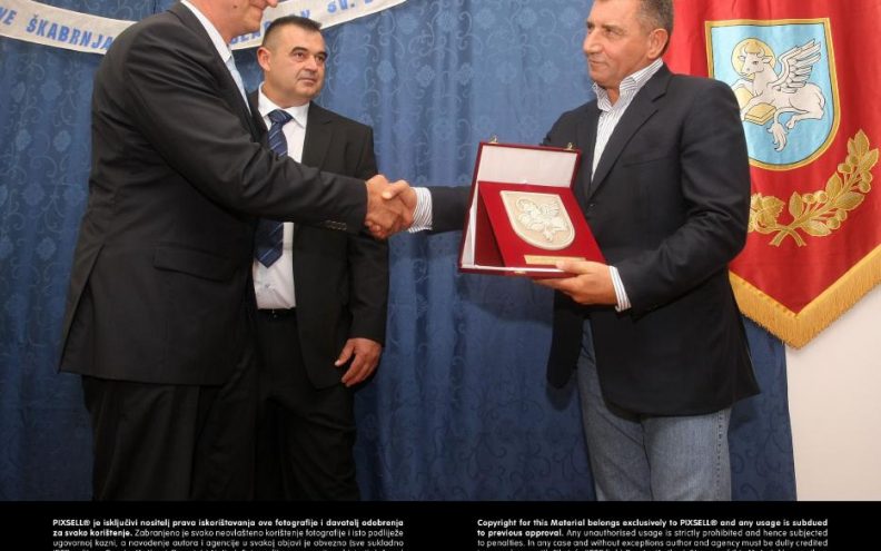 Gotovina postao počasni građanin Škabrnje