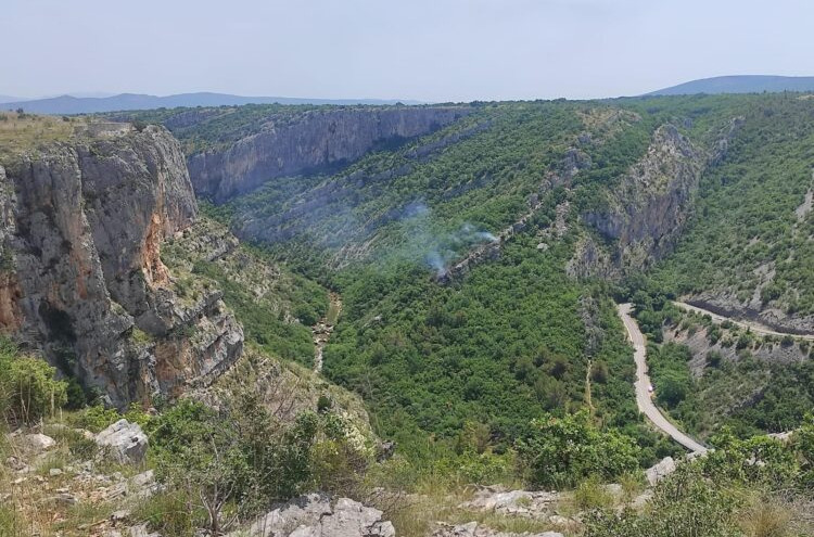 U kanjonu Čikole pao helikopter mađarskog ratnog zrakoplovstva