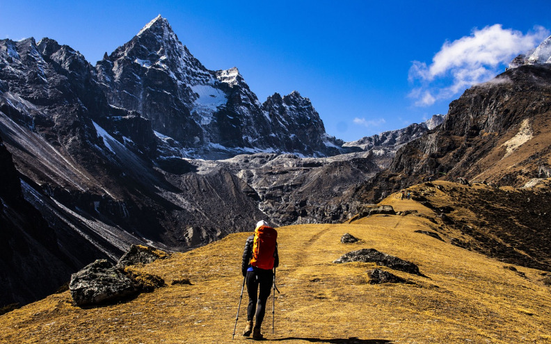 Nepal će postrožiti pravila zbog brojnih smrtnih slučajeva na Everestu
