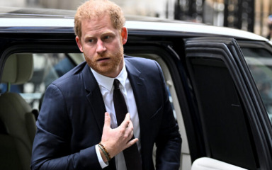 Princ Harry svjedočio na britanskom sudu: “Mediji imaju krvave ruke”