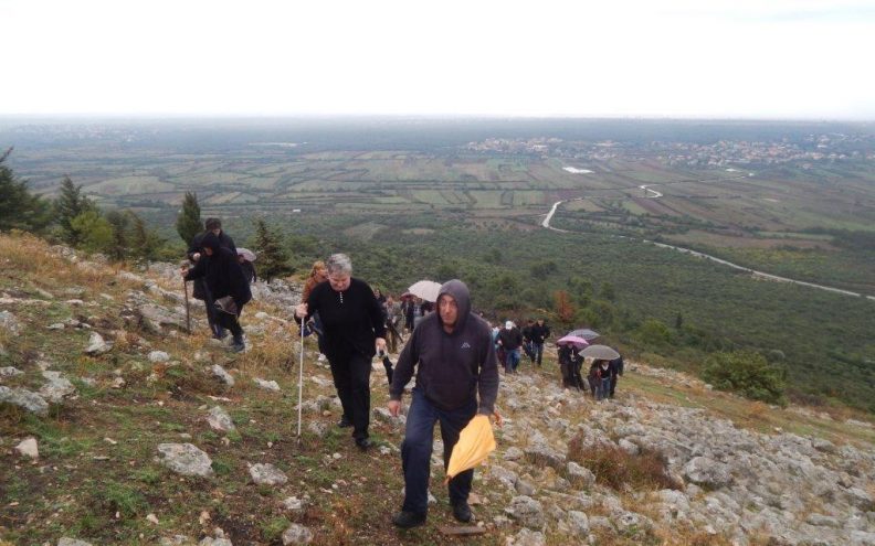 Gospa Luzarica na brdu Vrčevo