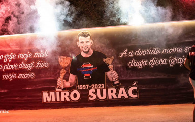 Počeo malonogometni turnir Murvica 2023. u čast Miru Suraću