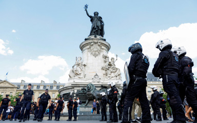 Francuska: 2000 prosvjednika protiv policijskog nasilja u Parizu unatoč zabrani