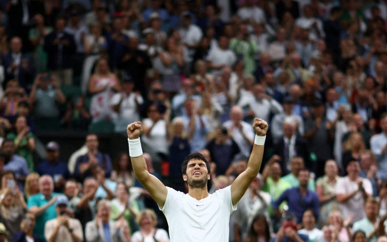 Carlos Alcaraz izborio svoj prvi četvrtfinale Wimbledona, tamo ga čeka vršnjak - Danac Holger Rune