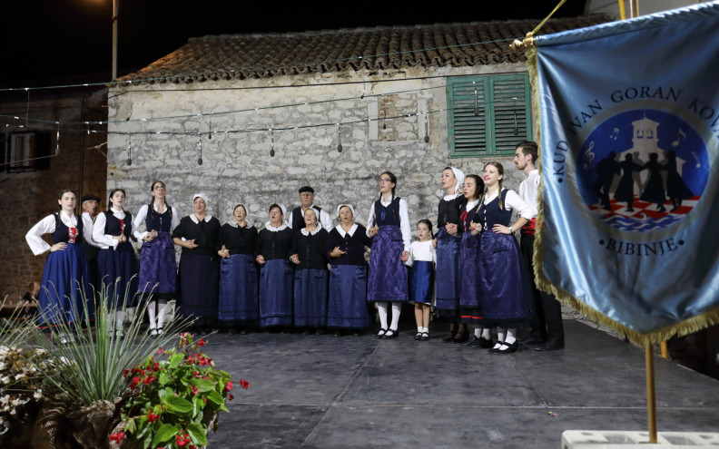 U Bibinjama održana jubilarna 20. Večer folklora