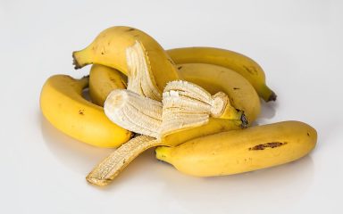 Kore banana, ali i breskvi izvrsne su za njegu kože: Zategnite ju, vratite sjaj te spriječite akne
