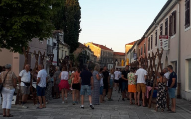 Na gradskoj šetnici Grada Benkovca održan Gastro festival „Bukara“
