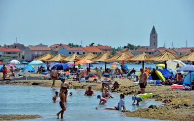 Najduža pješčana plaža u Hrvatskoj ima sve što za odmor možete poželjeti