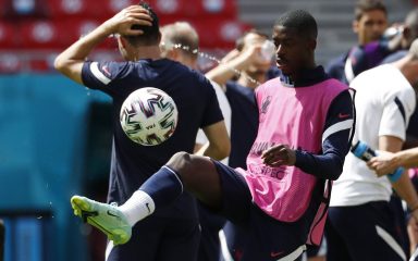 Ousmane Dembele potpisao petogodišnji ugovor s PSG-om, Parižani iskoristili otkupnu klauzulu u ugovoru s Barcom