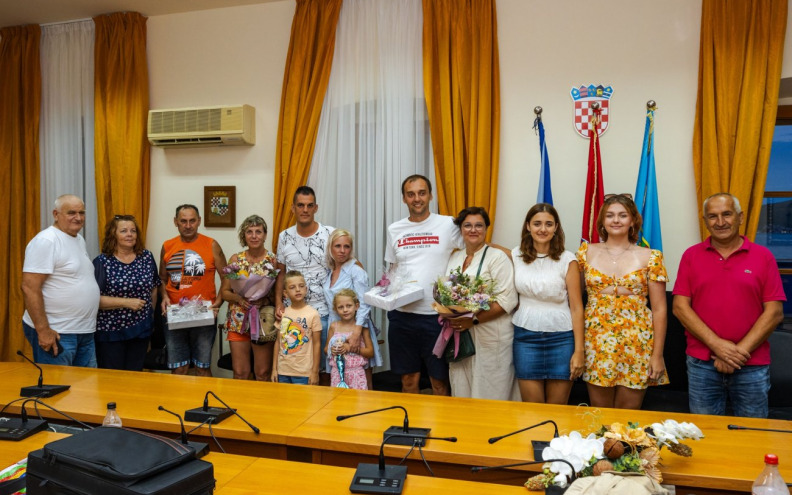 Biograd na Moru nagradio svoje najvjernije turiste iz Slovenije i Češke