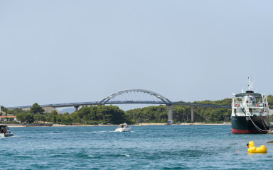 Deset plovila udarilo o konstrukciju mosta Ugljan – Pašman u zadnjih sedam godina
