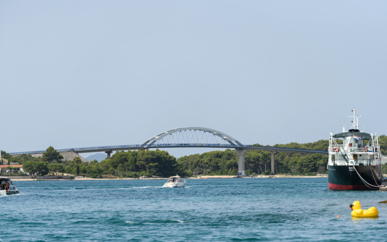 Deset plovila udarilo o konstrukciju mosta Ugljan - Pašman u zadnjih sedam godina