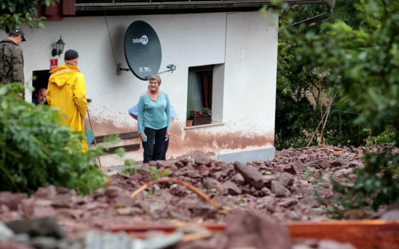 Mnogi Slovenci zbog opasnosti od klizišta nisu mogli prenoćiti u svojim kućama