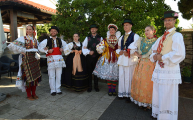 Zadarsko druženje uz panonsku glazbu, ples i narodne nošnje