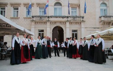 U Zadru započela Ljetna škola hrvatskog folklora, stigli polaznici iz cijelog svijeta