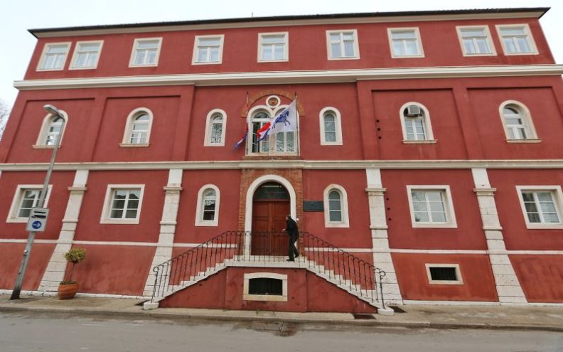 Dionice zamijeniti za TNG ili prodati Jadrankapitalu?