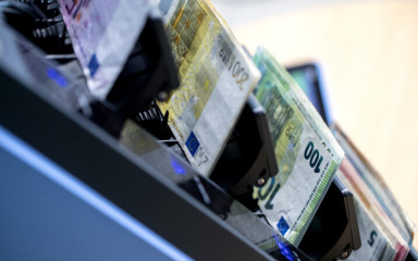 Uskoro u nizu institucija nećemo moći zamijeniti kune za eure