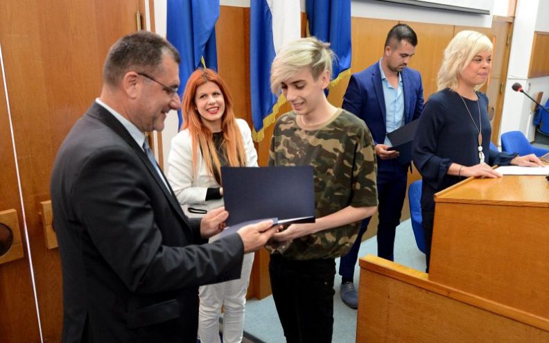 “Otvorili su vam prozor, raširite krila i poletite, ali se uvijek vratite u Zadar!”