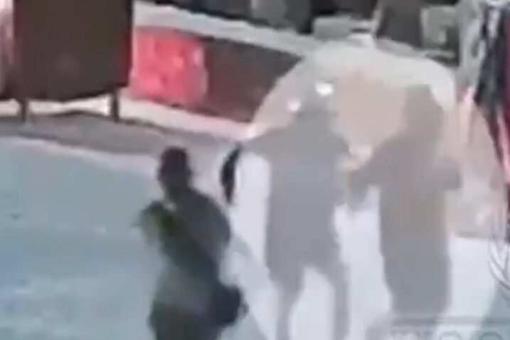 Nova video snimka otkriva trenutak u kojem je uboden navijač AEK-a?
