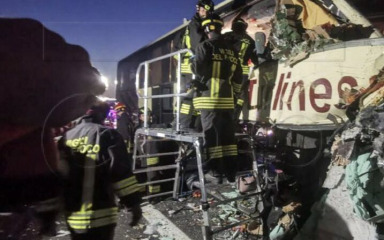 U sudaru autobusa i kamiona stradalo 10 ukrajinskih turista