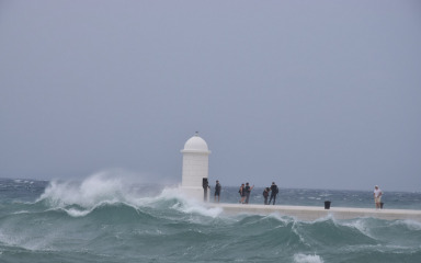 Na Jadranu kiša uz umjerenu do jaku buru